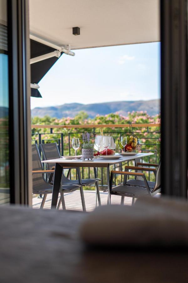 Luxury Apartment Vagabundo 2 Free Parking Trogir Exterior photo
